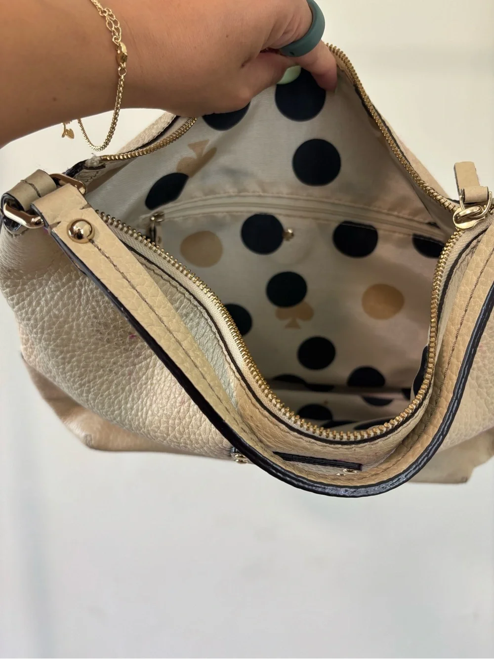 kate spade Beige Leather Shoulder Bag with Gold Hardware